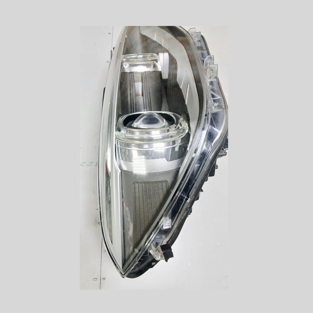 GENUINE OEM Hella BMW 1 'S F20 F21 Xenon Headlight Right Side 2011-15 7229688