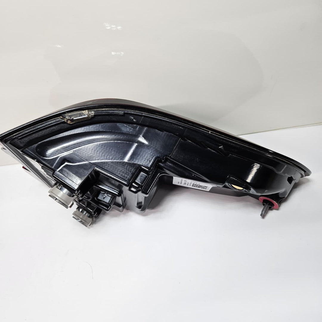 2021-2023 BMW X7 G07 Rear Left Taillight 9881353 OEM