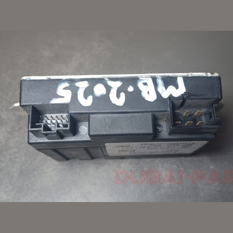 Mercedes-Benz W221 W176 W205 W204 W212 W166 Fuel Pump Control Module A000 9006007 OEM