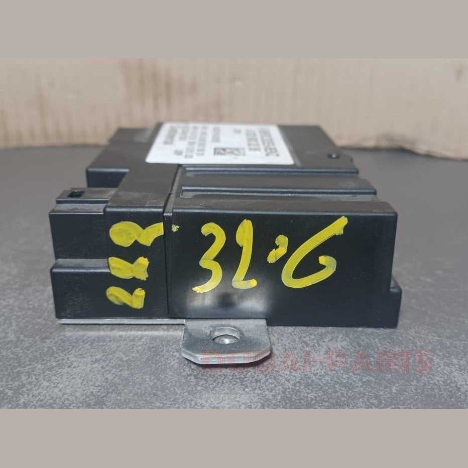 MERCEDES-BENZ W222 W205 W213 FUEL PUMP CONTROL MODULE A000 9003206 OEM