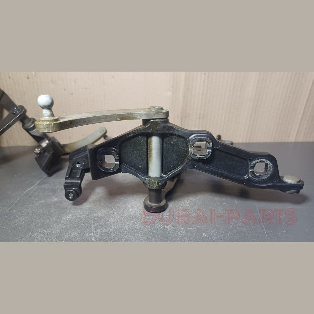 2007-2013 MERCEDES-BENZ S-CLASS W221 DRIVER/PASSENGER LEFT/RIGHT HOOD HINGE BRACKET BROWN SET