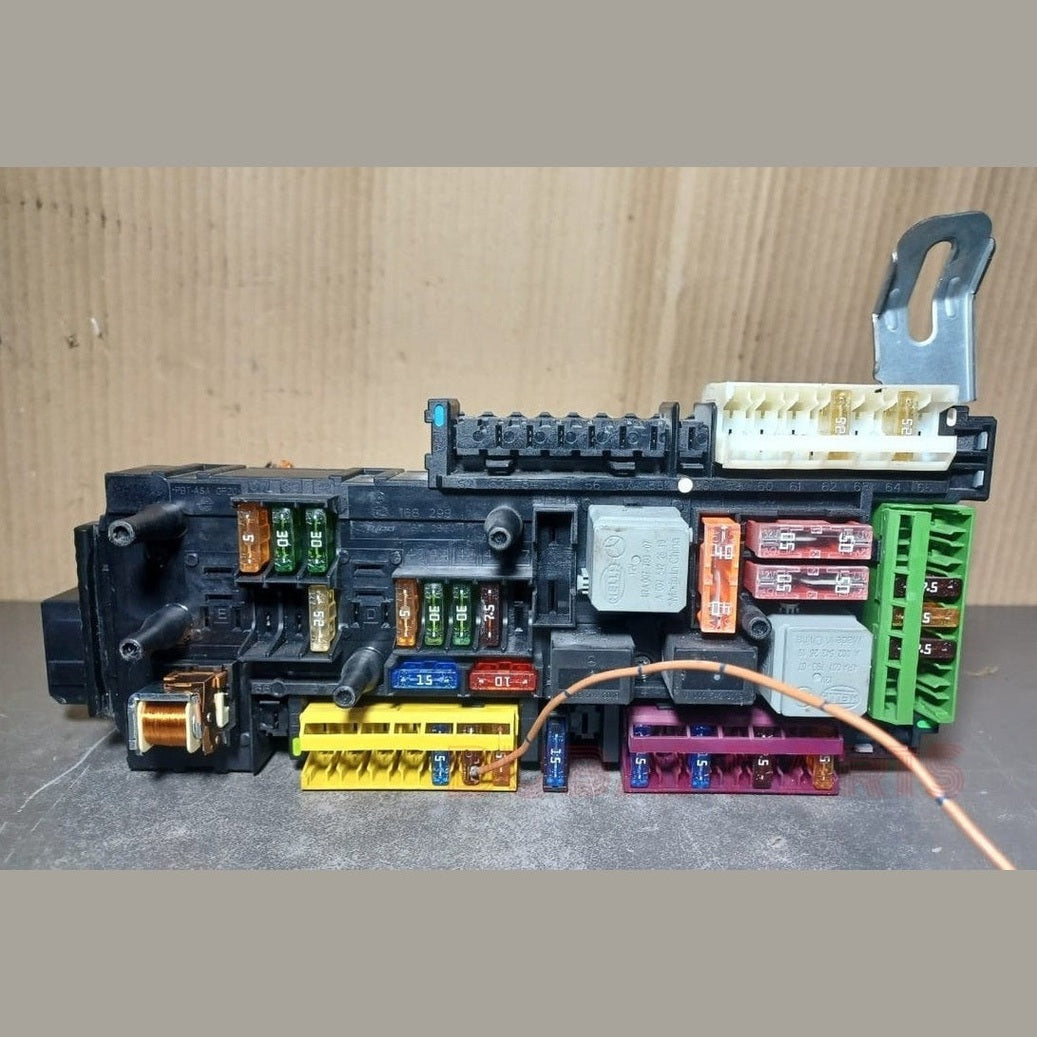 2010-2015 Mercedes W212 E350 Rear Fuse Junction Box SAM Relay Control Module A212 9004001 OEM