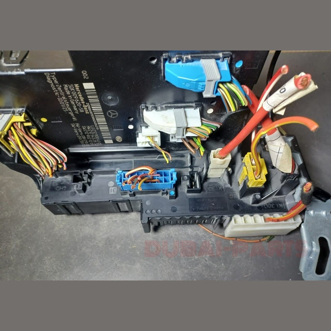 2010-2015 Mercedes W212 E350 Rear Fuse Junction Box SAM Relay Control Module A212 9004001 OEM
