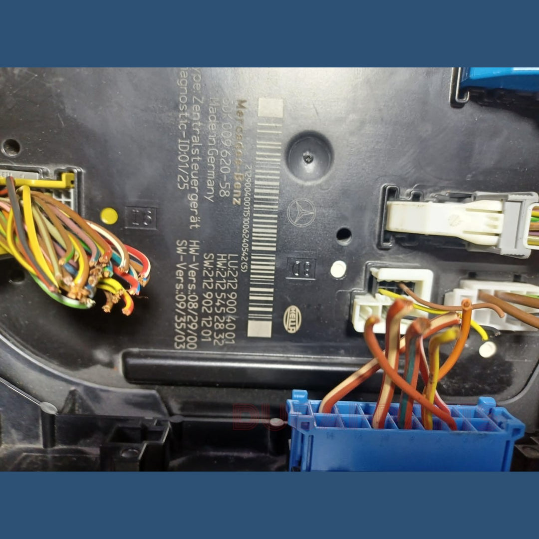 2010-2015 Mercedes W212 E350 Rear Fuse Junction Box SAM Relay Control Module A212 9004001 OEM