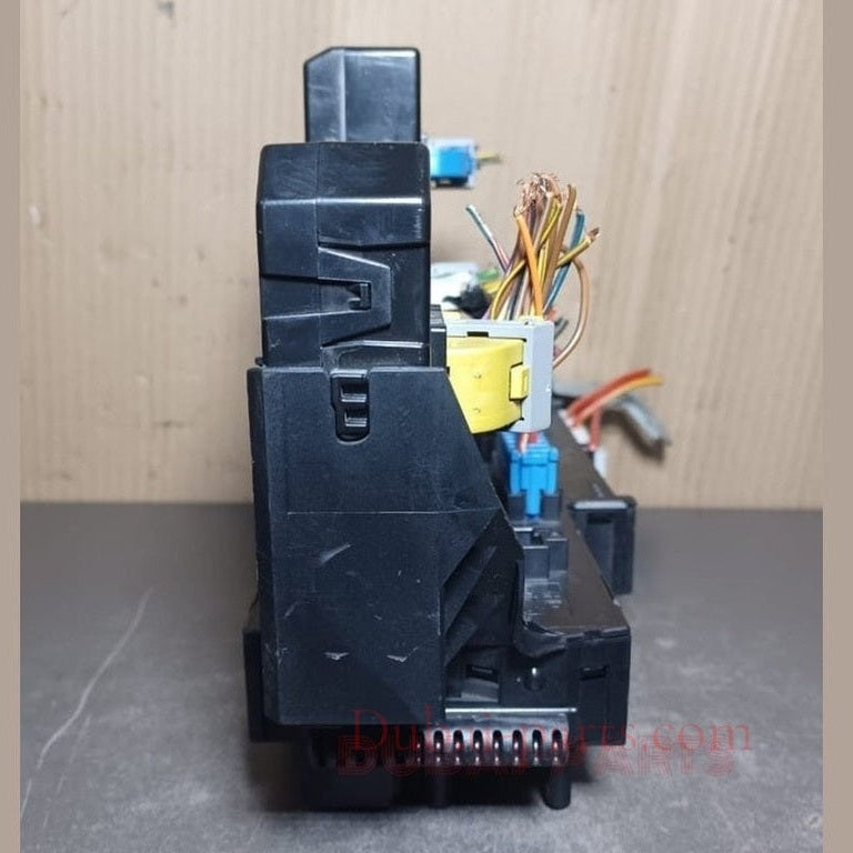2010-2016 Mercedes-Benz W212 E350 E550 Rear Fuse Relay Box SAM Assembly A212 9000105 OEM