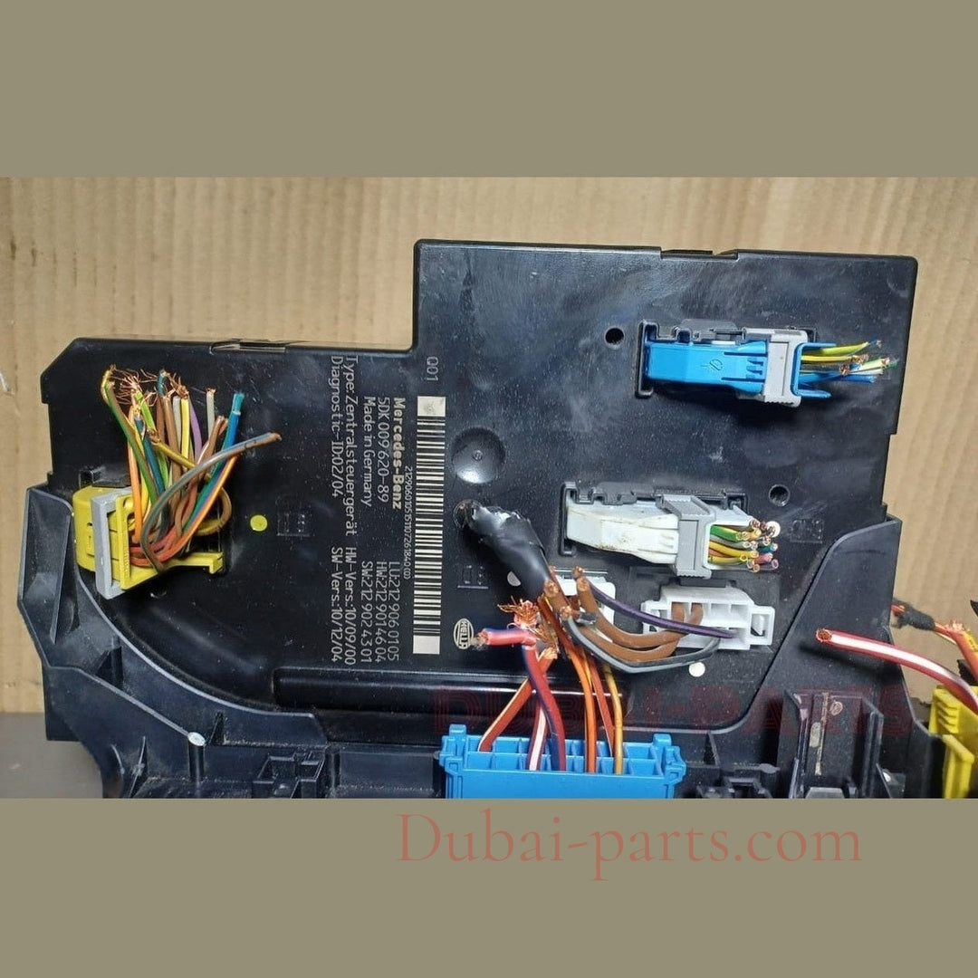 2010-2016 Mercedes-Benz W212 E350 E550 Rear Fuse Relay Box SAM Assembly A212 9000105 OEM