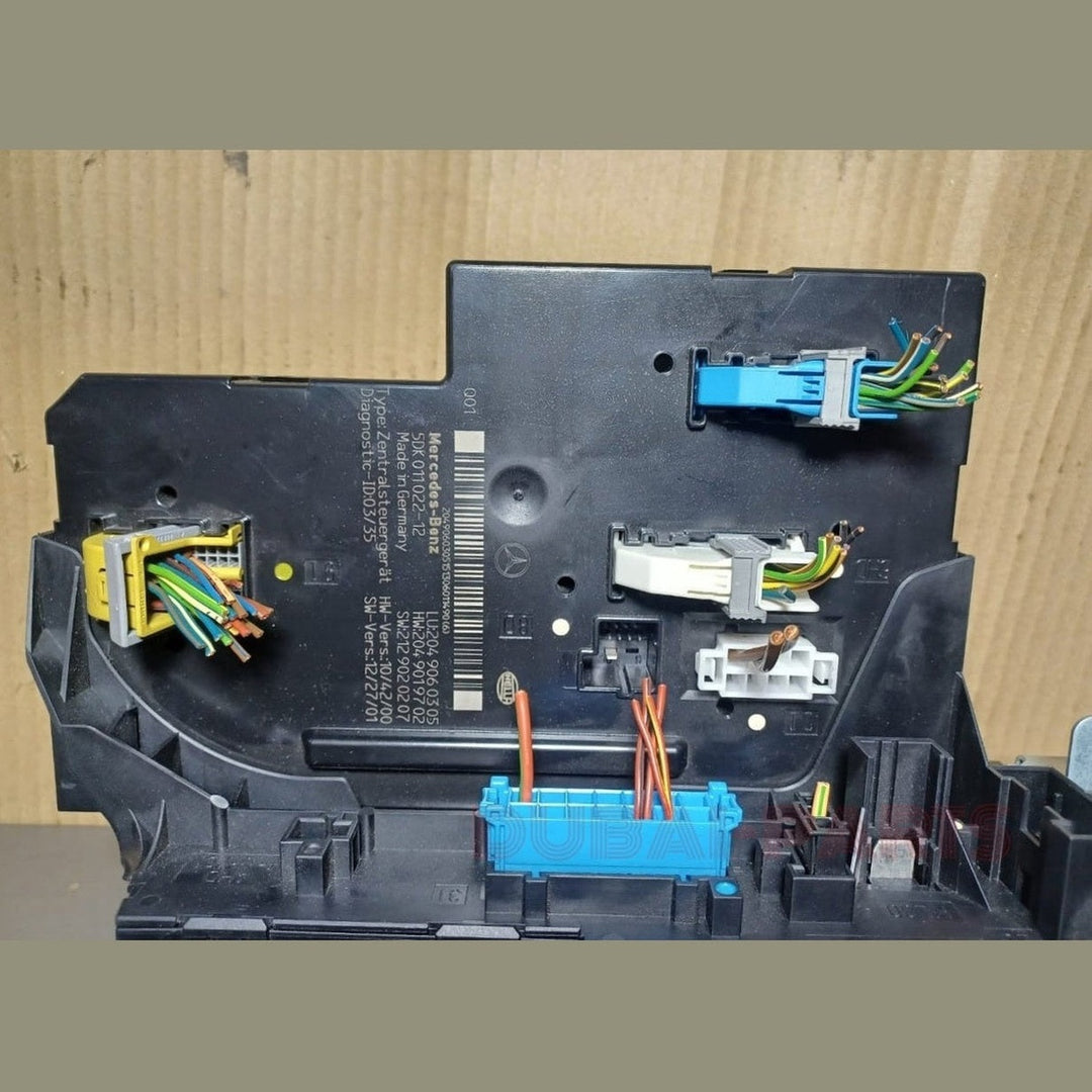 2010-2014 Mercedes-Benz C-Class W204 C250 C300 C350 Rear SAM Relay Fuse Box Assembly A204 9060305 OEM