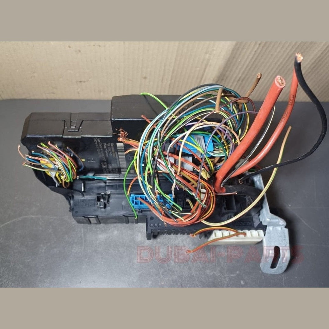 Mercedes-Benz C-Klasse W204 C250 C300 C350 (2010–2014) – Relais- und Sicherungskasten für das hintere SAM-Modul A204 9060205 (OEM)