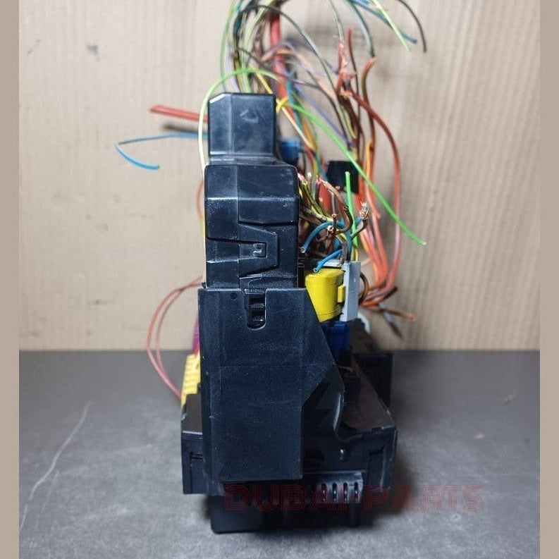 Mercedes-Benz C-Klasse W204 C250 C300 C350 (2010–2014) – Relais- und Sicherungskasten für das hintere SAM-Modul A204 9060205 (OEM)