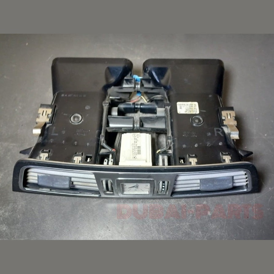 2014-2017 Mercedes-Benz W207 E350 Center Dash Dashboard AC Air Vent A207 8300000 OEM