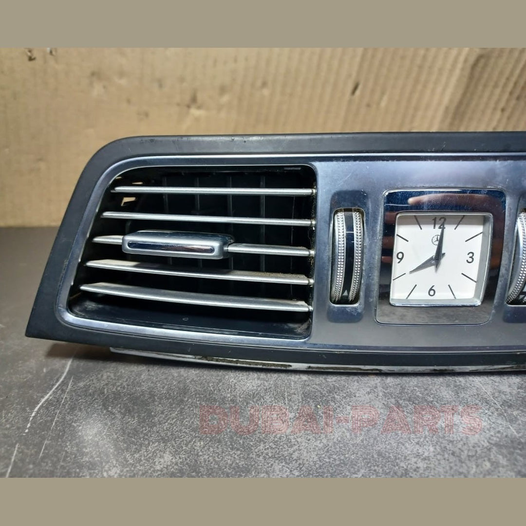 2014-2017 Mercedes-Benz W207 E350 Center Dash Dashboard AC Air Vent A207 8300000 OEM