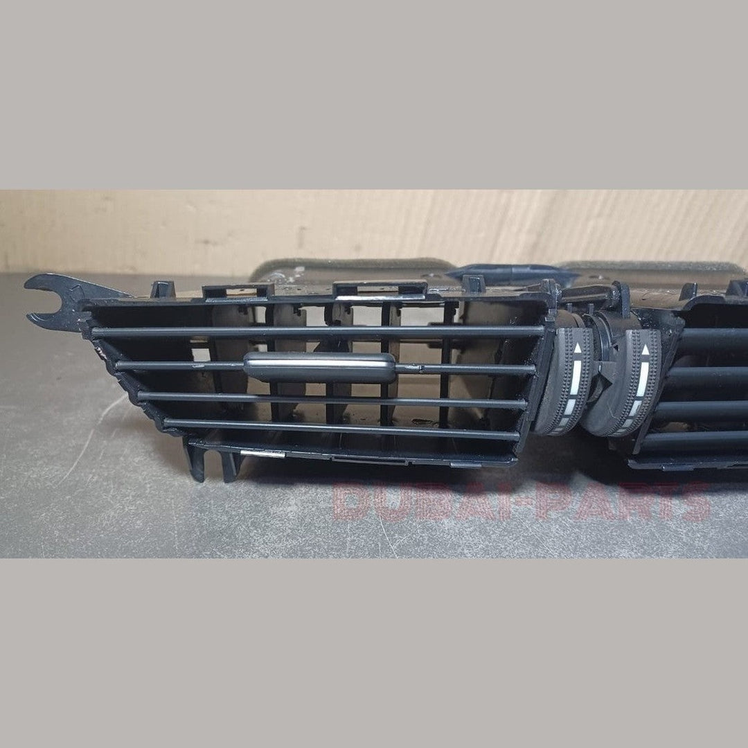 2012-2014 Mercedes-Benz C-Class W204 C300 C350 Front Center Dash Air Vent AC A/C Heater Trim A204 8306054