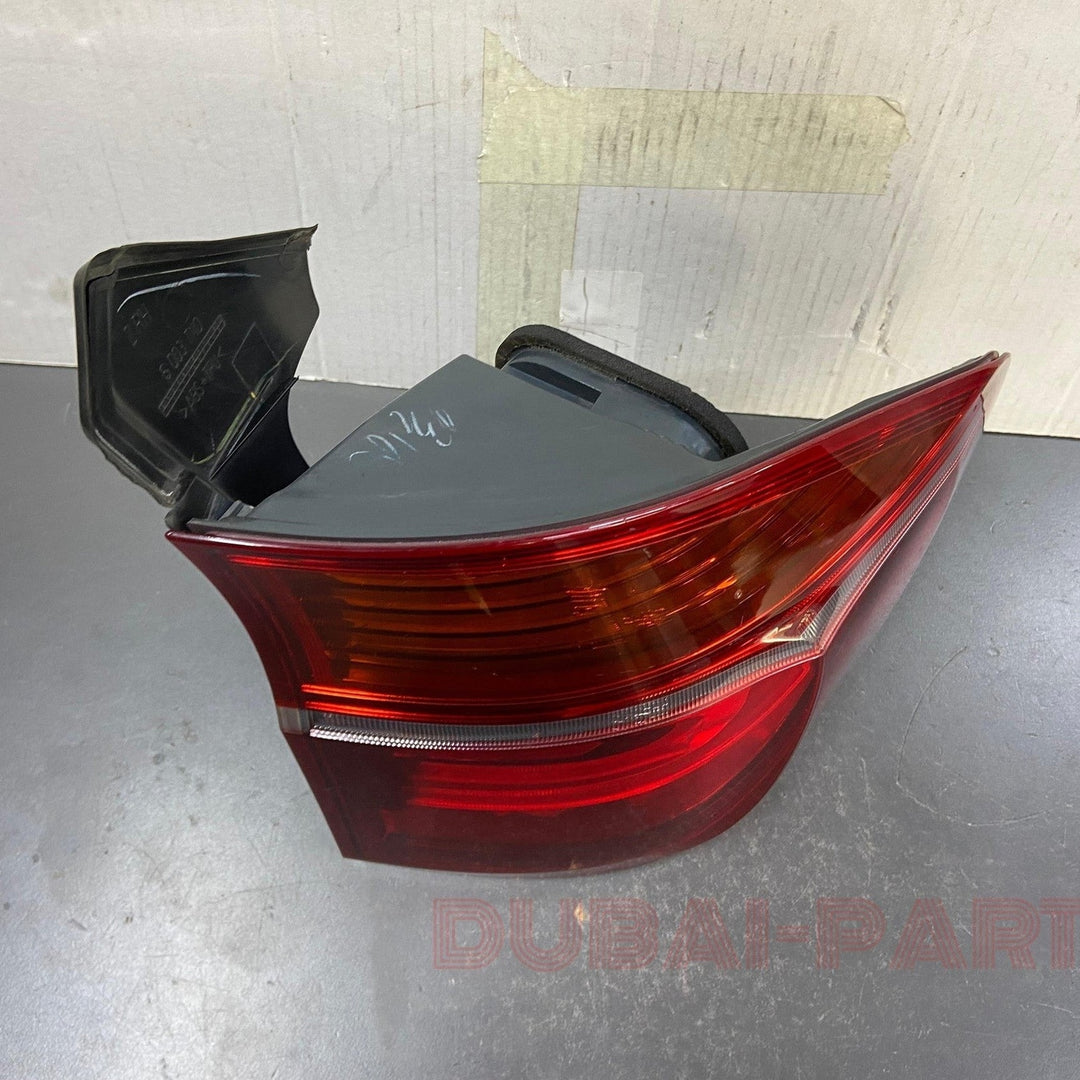 OEM BMW X5 E70 Xdrive30d M Sport 2012 Rear Tail Light Right Side 7227790 USED ITEM
