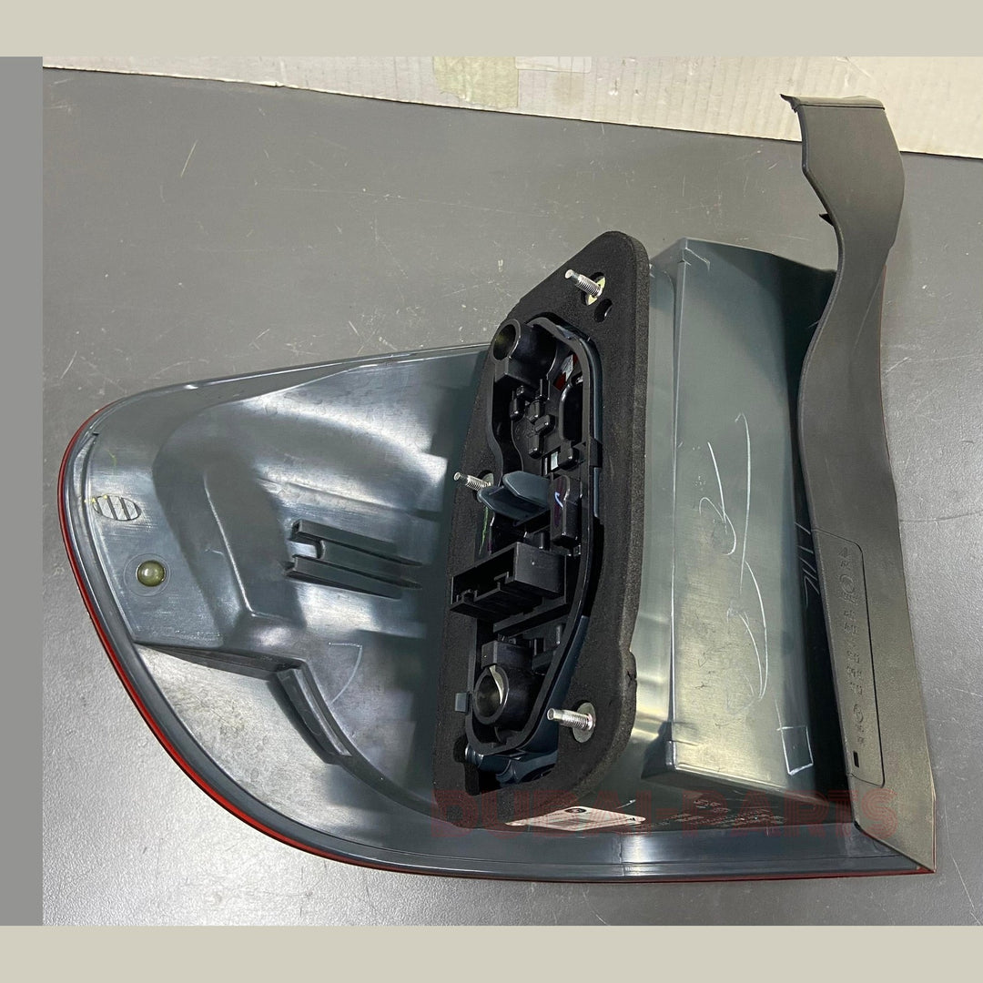 OEM BMW X5 E70 Xdrive30d M Sport 2012 Rear Tail Light Right Side 7227790 USED ITEM