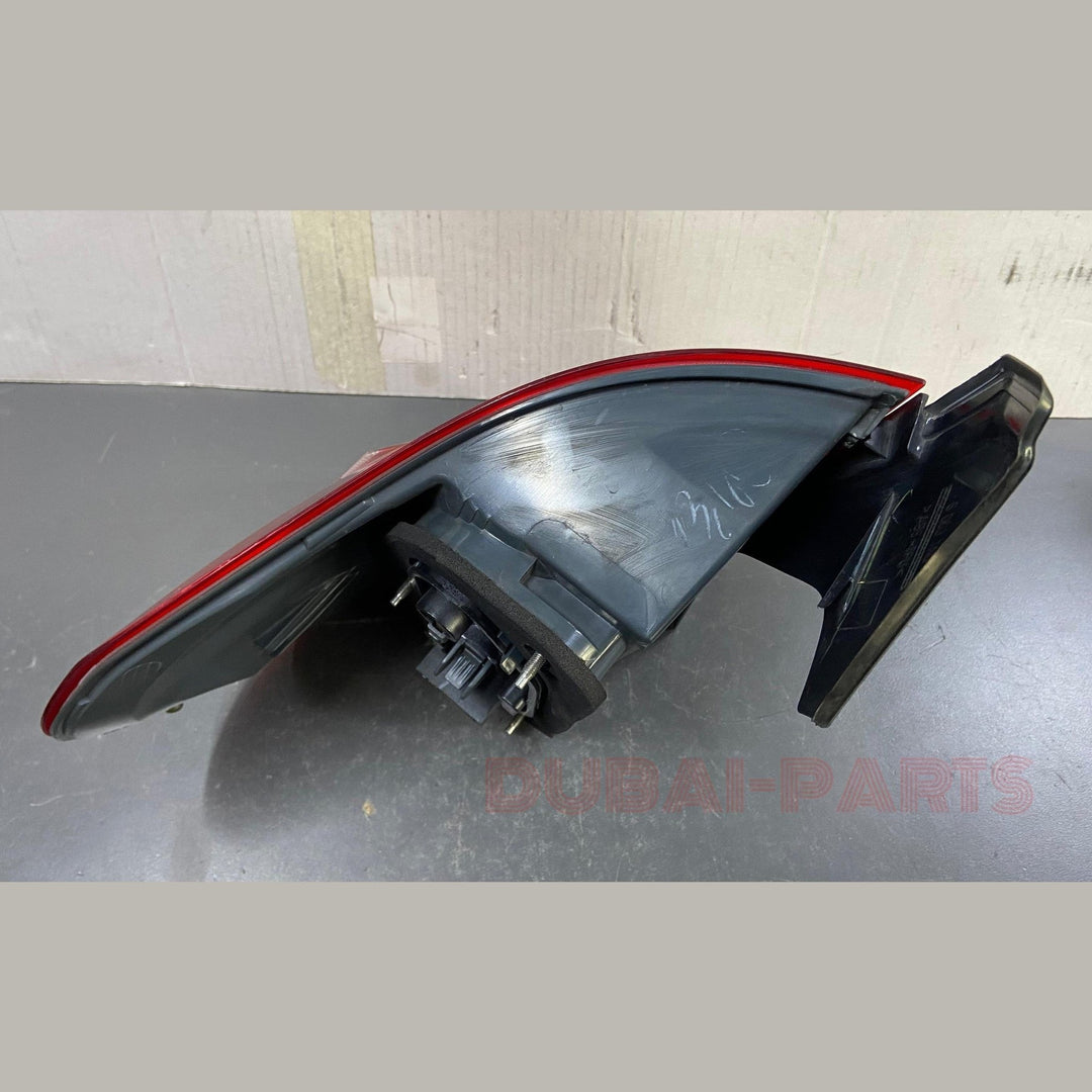 OEM BMW X5 E70 Xdrive30d M Sport 2012 Rear Tail Light Right Side 7227790 USED ITEM