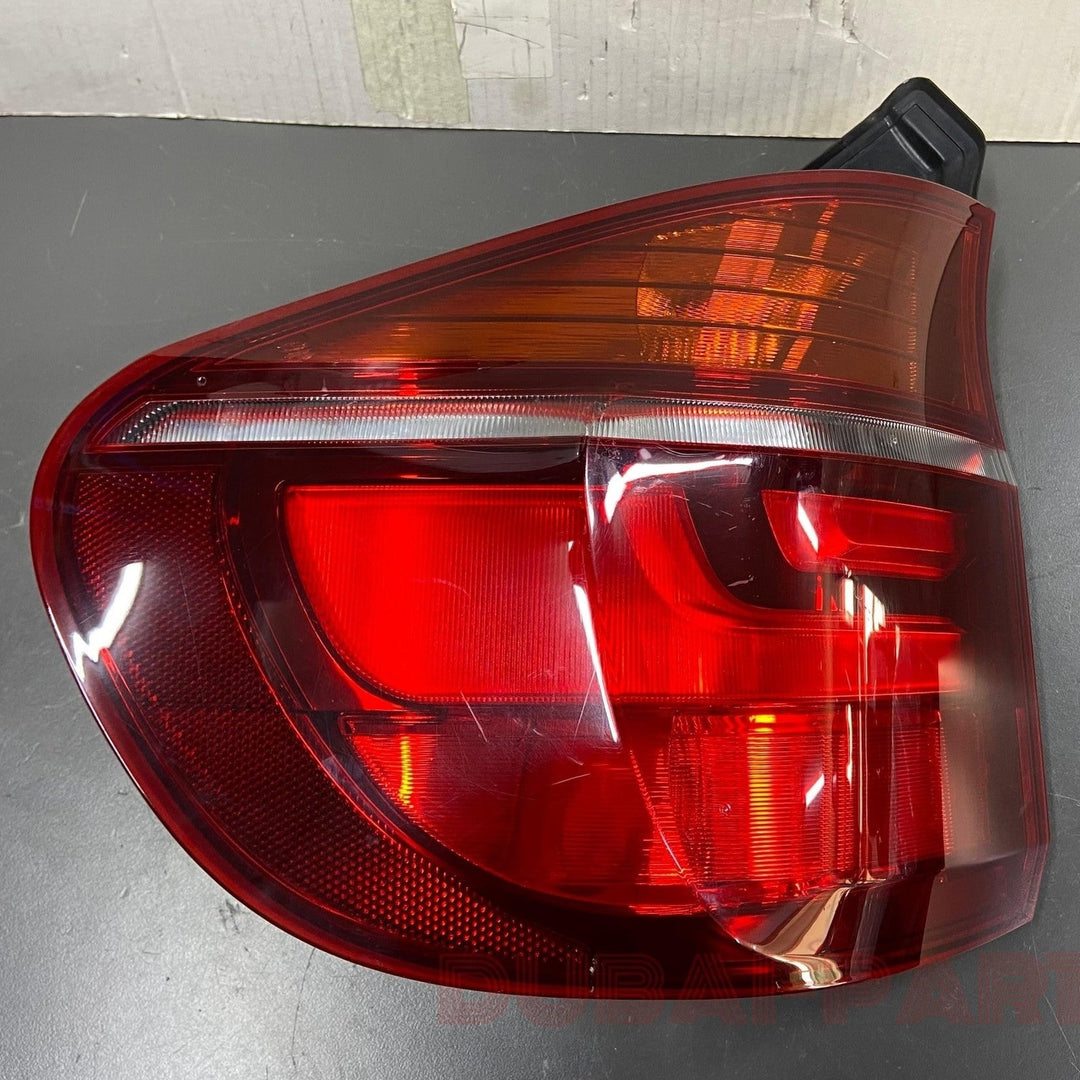 OEM BMW X5 70 Rear Taillight Back Left Passenger N/S Side LCI 7227789 USED item