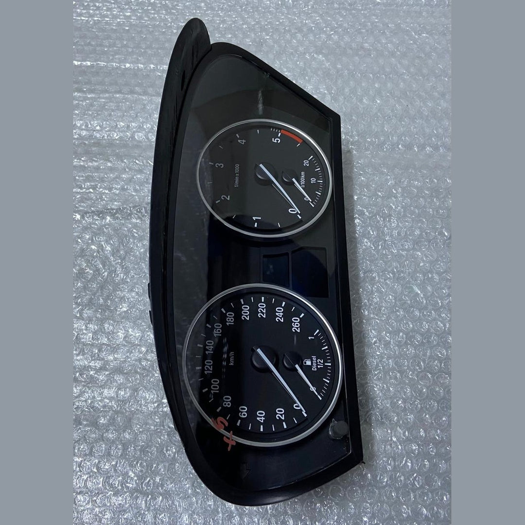 OEM BMW X5 E70 2009 Diesel Speedometer Cockpit Cluster 9218633