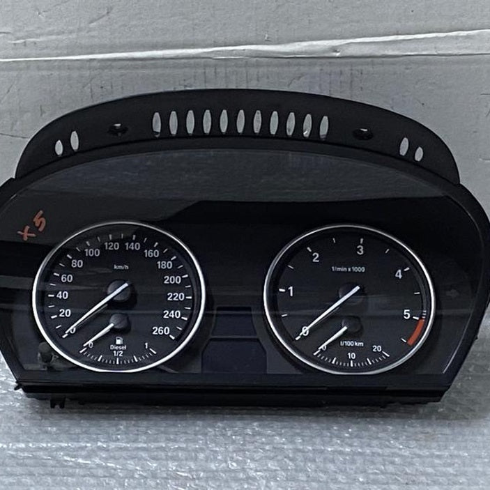 OEM BMW X5 E70 2009 Diesel Speedometer Cockpit Cluster 9218633