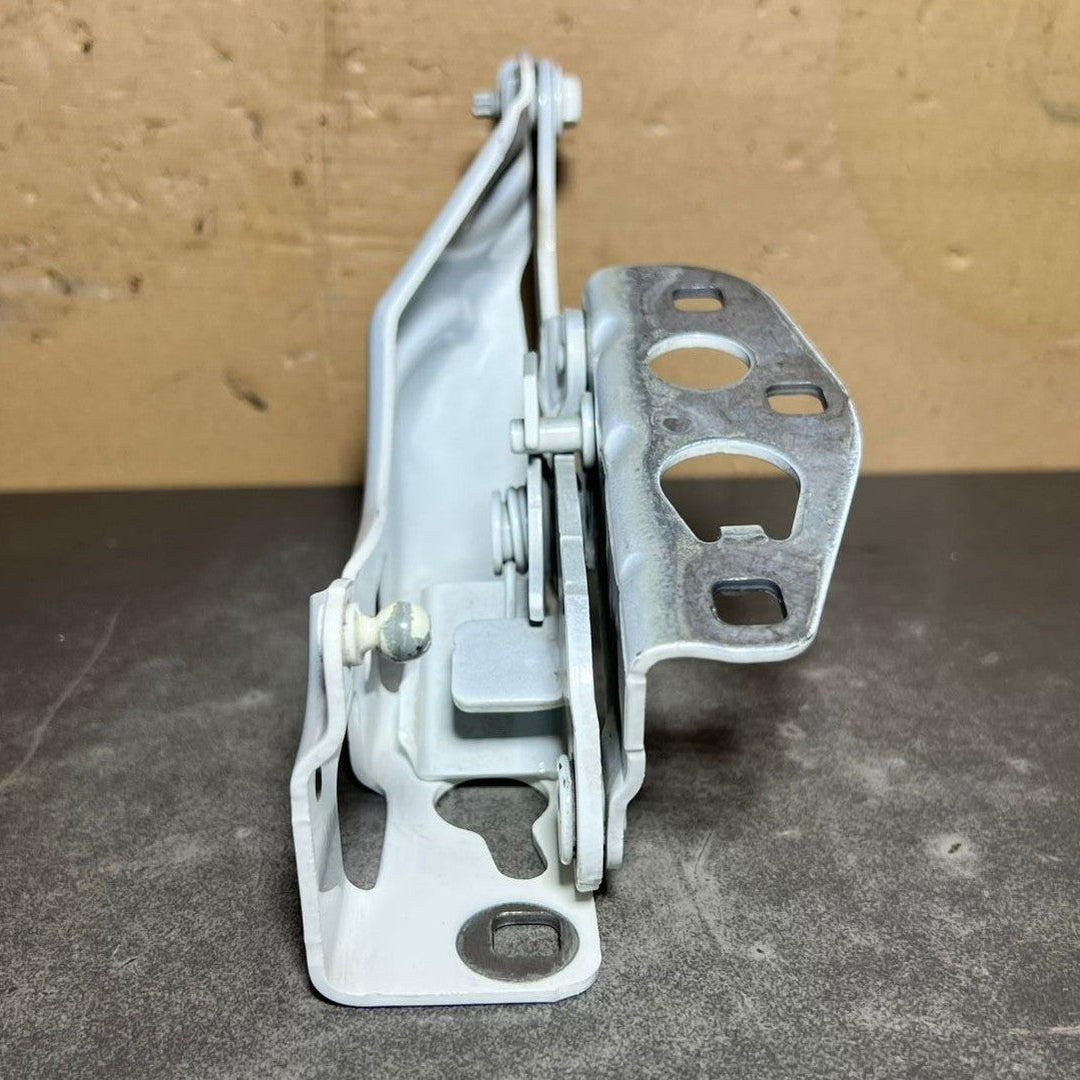 2015-2020 Mercedes-Benz E-Class W213 Front Right Side Bonnet Hinge A213 8800228