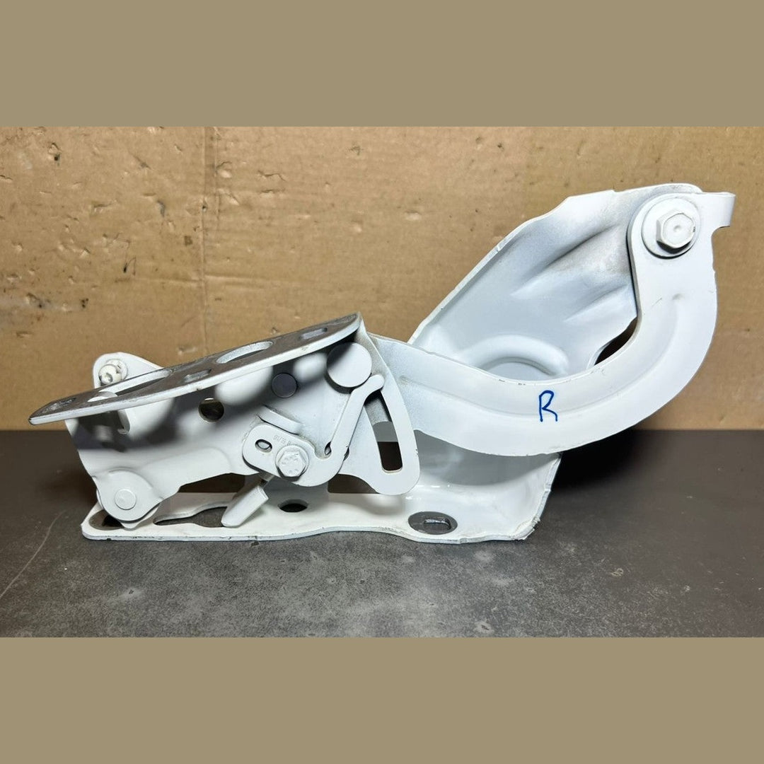 2015-2020 Mercedes-Benz E-Class W213 Front Right Side Bonnet Hinge A213 8800228