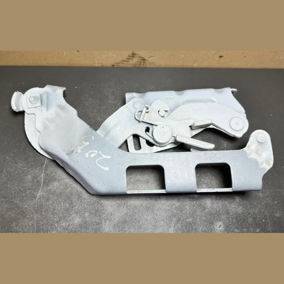2015-2020 Mercedes-Benz C-Class W205 Front Right Side Bonnet Hinge A205 8800928