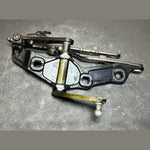 Bild in die Galerieansicht laden, 2007-2013 Mercedes-Benz S-Klasse W221 Motorhaubenscharnier vorne rechts A221 8800328
