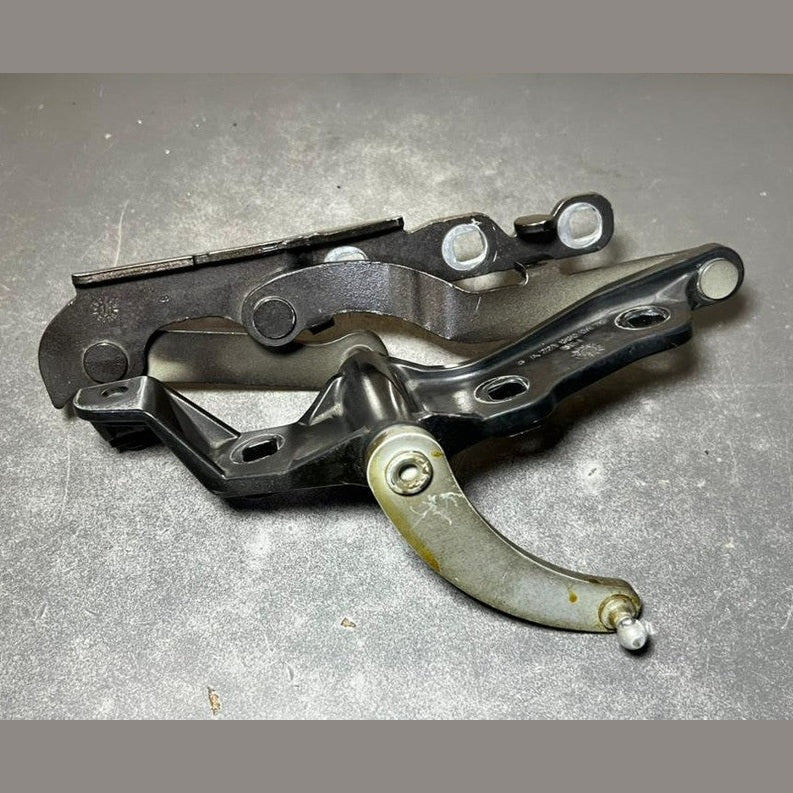 2007-2013 Mercedes-Benz S-Klasse W221 Motorhaubenscharnier vorne links A221 8800428