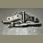 Bild in die Galerieansicht laden, 2007-2013 Mercedes-Benz S-Klasse W221 Motorhaubenscharnier vorne links A221 8800428