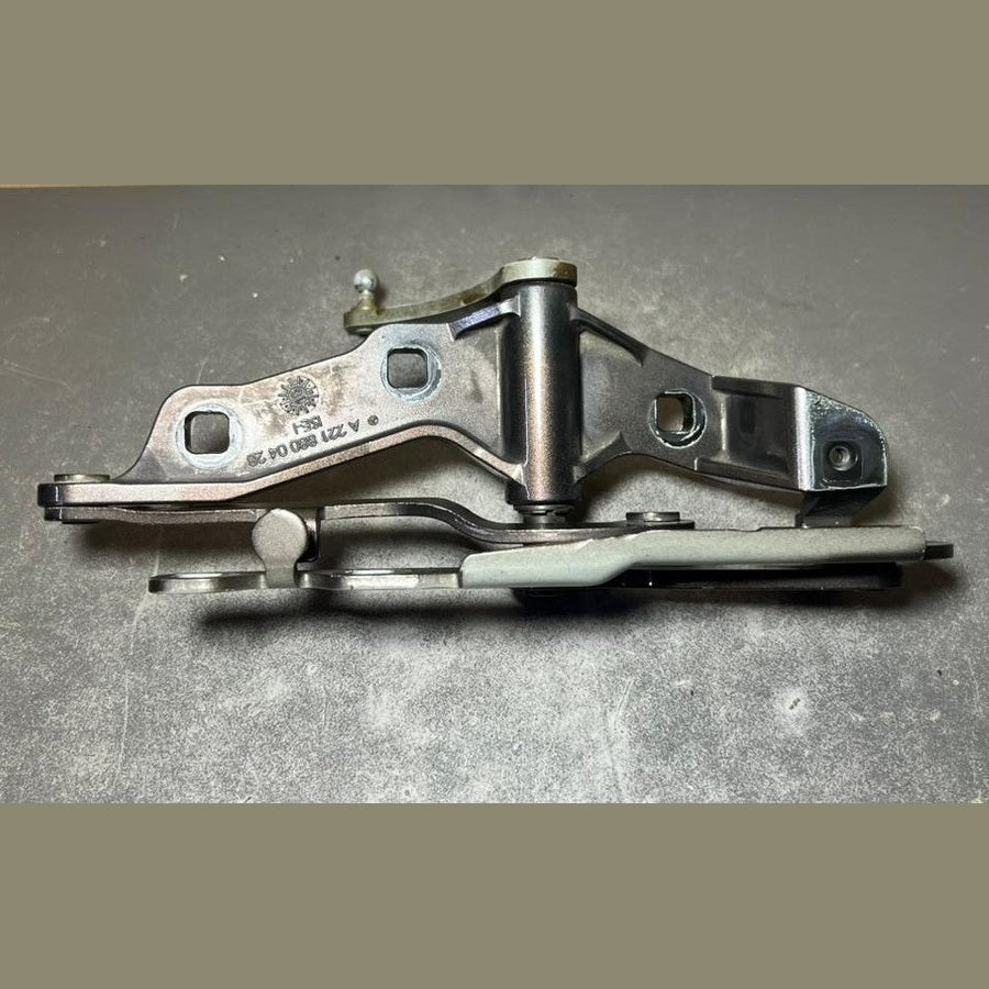 2007-2013 Mercedes-Benz S-Klasse W221 Motorhaubenscharnier vorne links A221 8800428