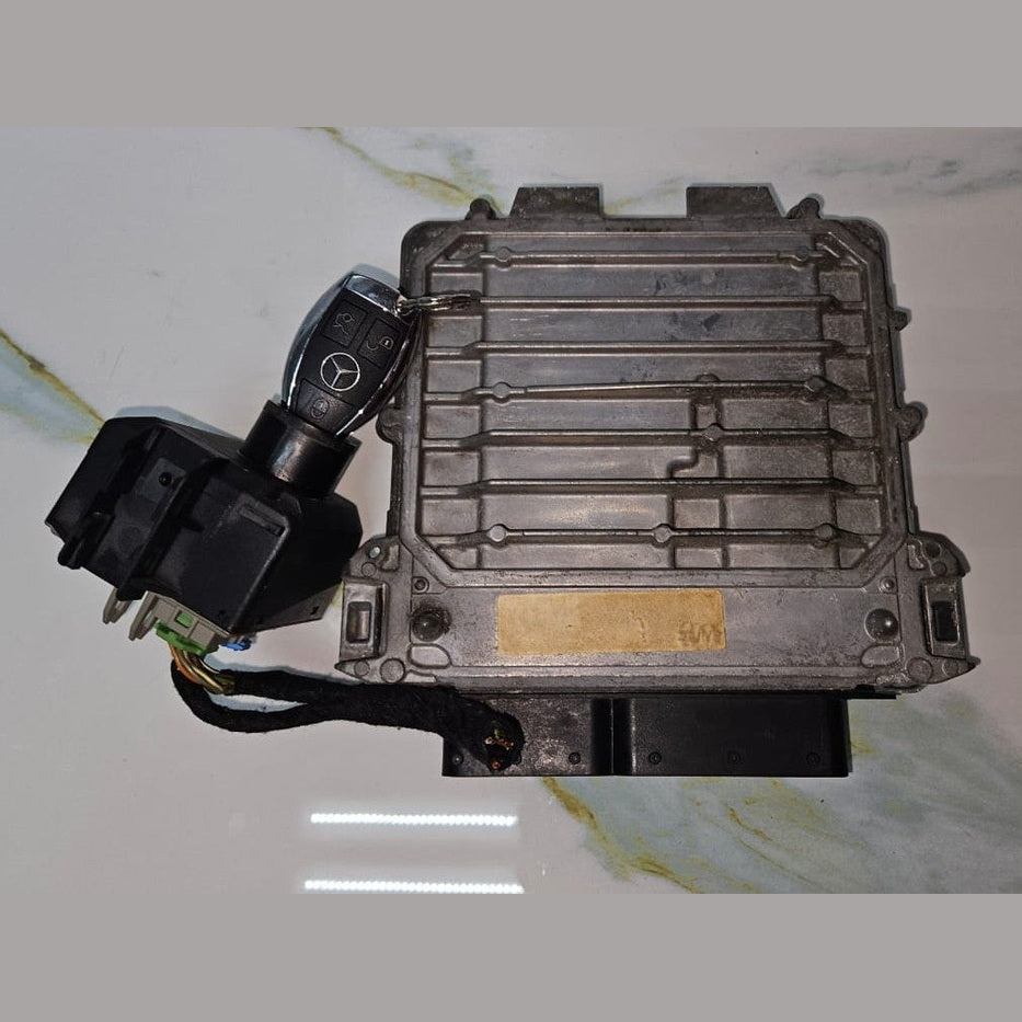 Mercedes W246 ECU Engine Control Module Ignition Key Switch Set A270 9000900 OEM