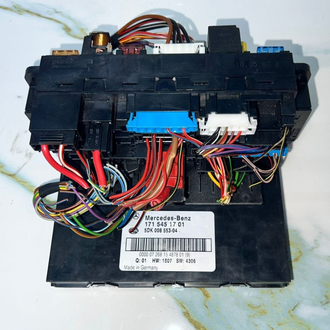 2004-2011 Mercedes W171 SLK AMG Front Fuse Relay SAM Module A171 5451701 OEM