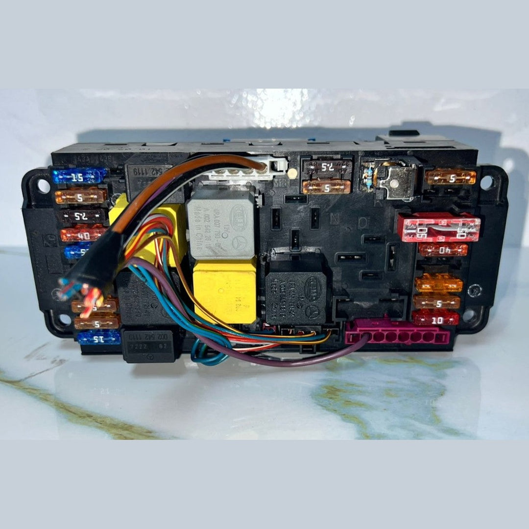 2004-2011 Mercedes W171 SLK AMG Front Fuse Relay SAM Module A171 5451701 OEM