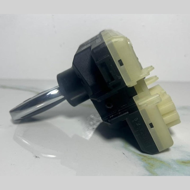 14-18 Mercedes W205 C-Class Ignition Switch Module Unit W/key A205 9006713 OEM