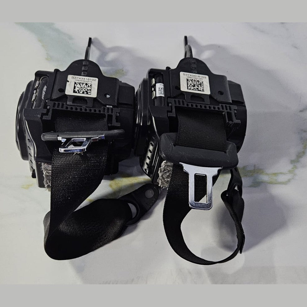 OEM BMW G11 G12 7 Series Upper Seat Belt rear outer upper strap 7434181-2 Nos