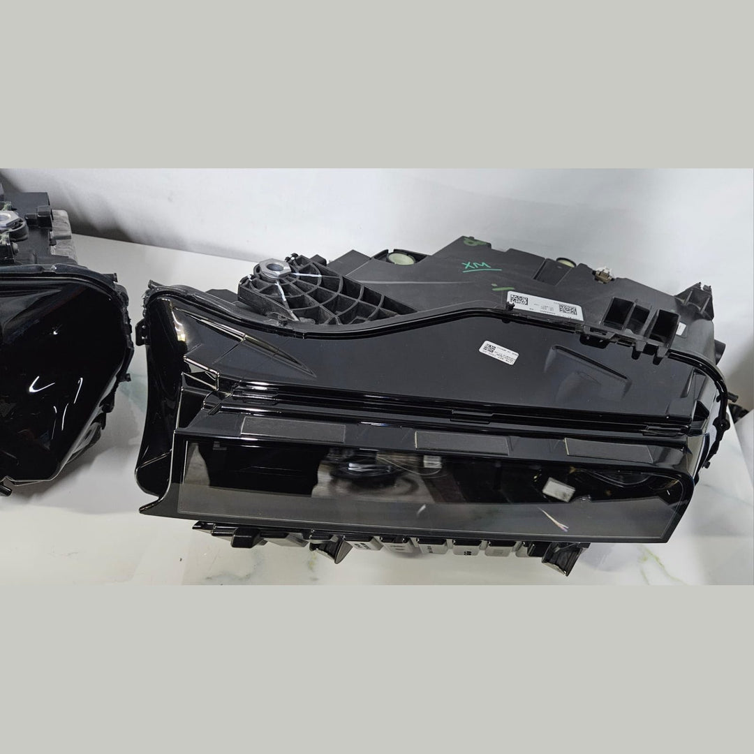 BMW XM G09 2023 LHD LED HEAD LIGHT Left Right Pair 5A65AD4 5A65AD3 Brand new
