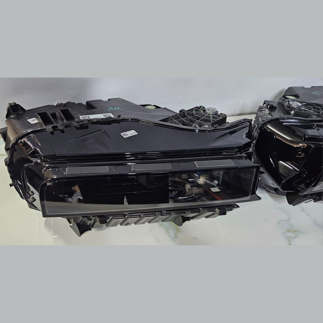 BMW XM G09 2023 LHD LED HEAD LIGHT Left Right Pair 5A65AD4 5A65AD3 Brand new