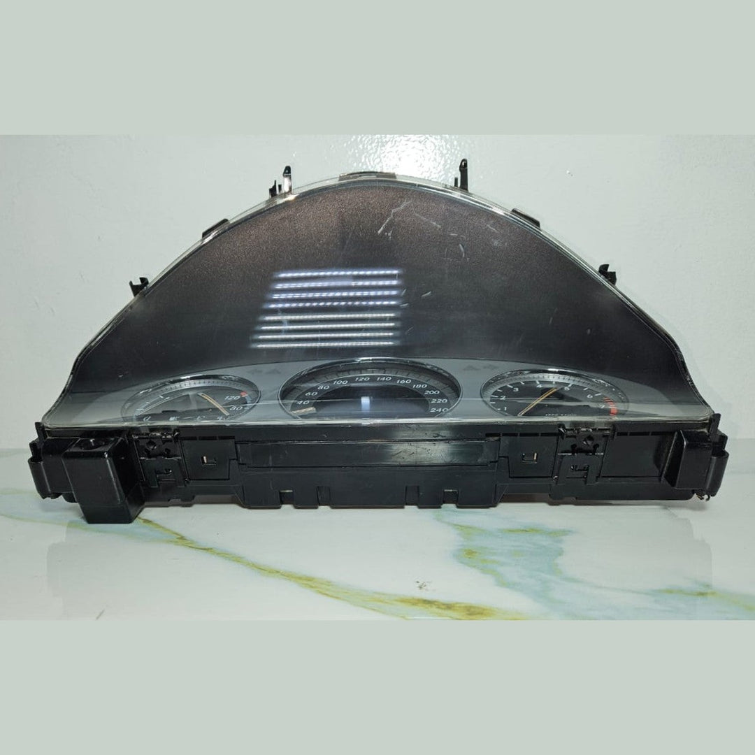 08-12 Mercedes-Benz W204 C-Class Instrument Cluster Speedometer A204 5403748 OEM