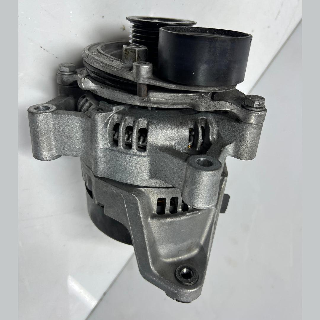 BMW Lichtmaschine 8654280 Original OEM Ladegenerator Gebraucht
