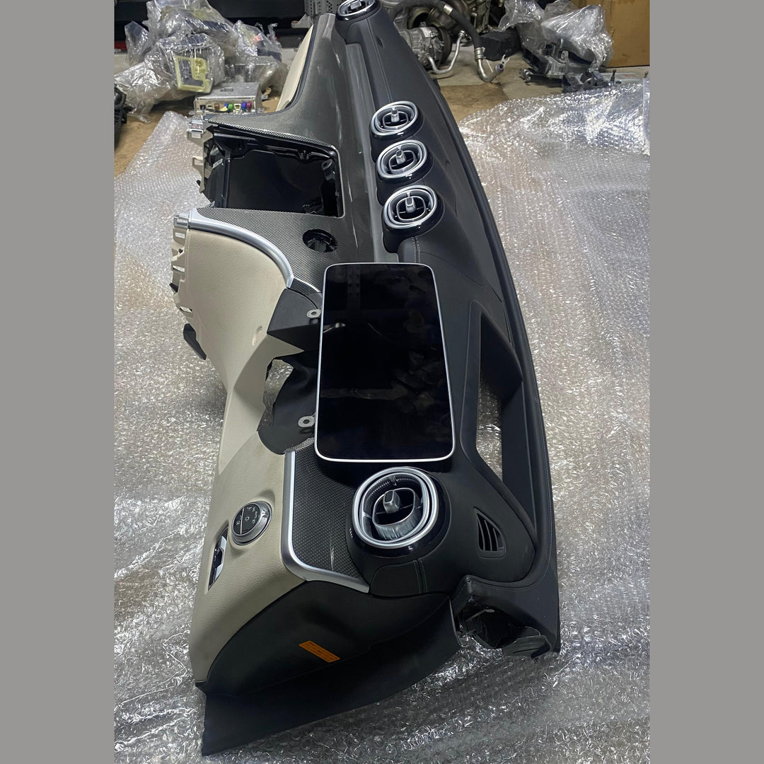 DASHBOARD RIGHT HAND DRIVE MERCEDES C250 2023 C CLASS A206 6803307
