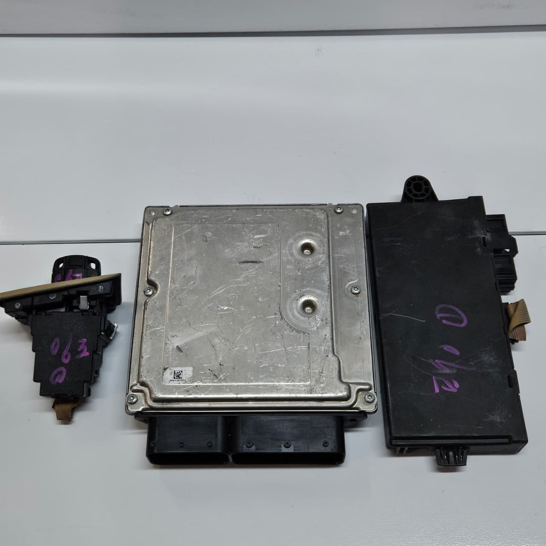 2012-2013 BMW 118i E90 Engine Control Unit DME ECU KEY SET 7620350