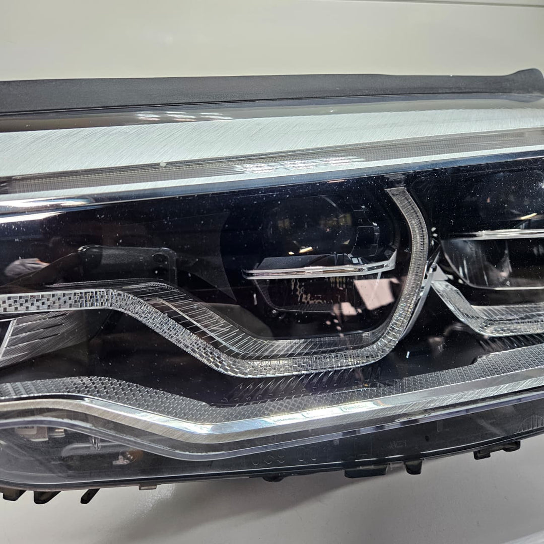 OEM BMW 5 Series G30 G31 LEFT FRONT Adaptive LED Headlight 8499121