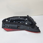 Bild in die Galerieansicht laden, OEM BMW 7 Series G11 G12 Tailgate Light Right Side 2583244