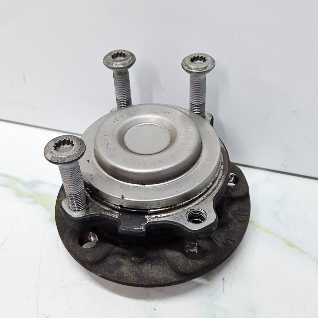 2011-2018 BMW M6 F06 F12 F13, M5 F10, Wheel Hub With Bearing 2284375