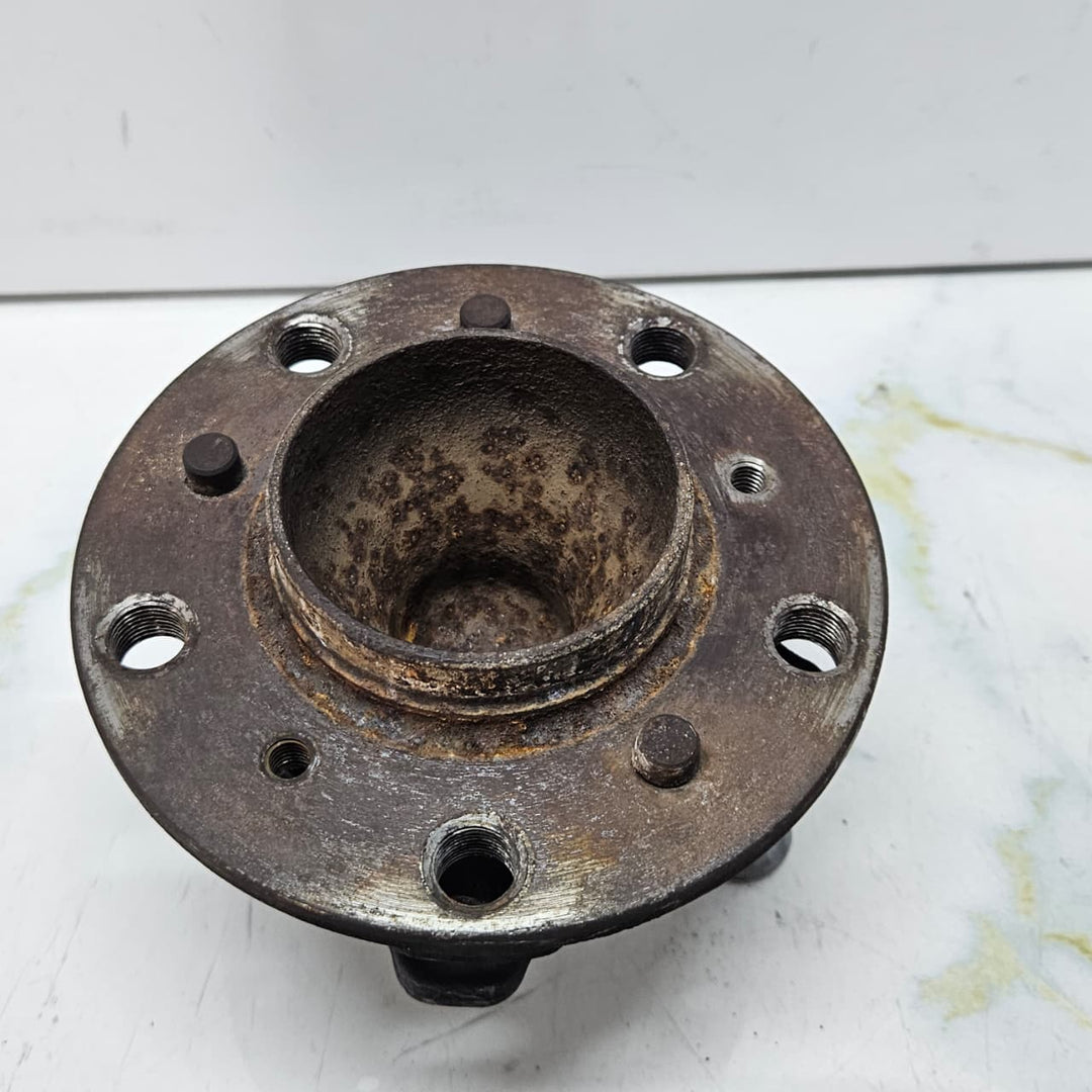 2011-2018 BMW M6 F06 F12 F13, M5 F10, Wheel Hub With Bearing 2284375