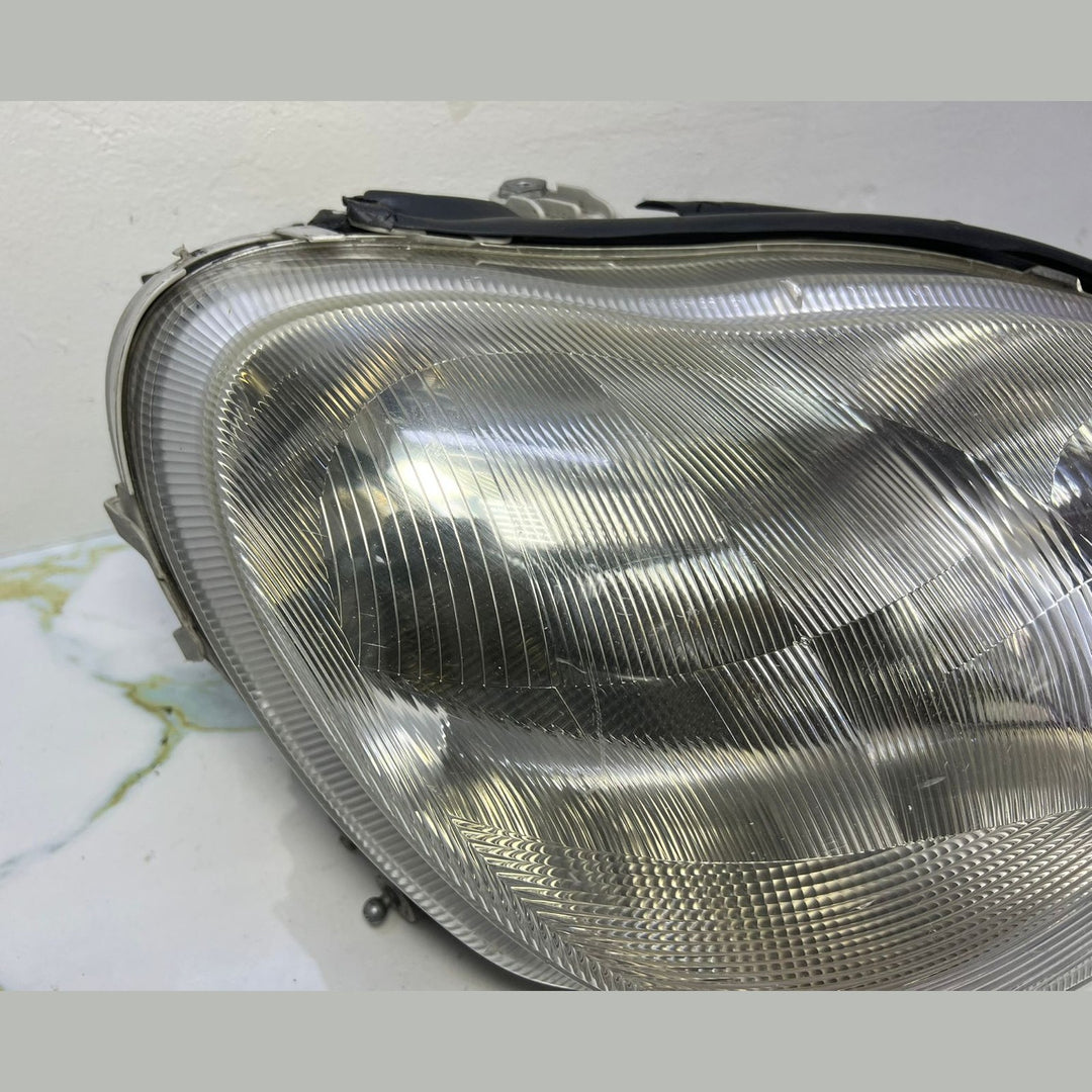 2000-2002 Mercedes W220 S-Class Front Right Side Head light Headlamp A220 8200661 OEM