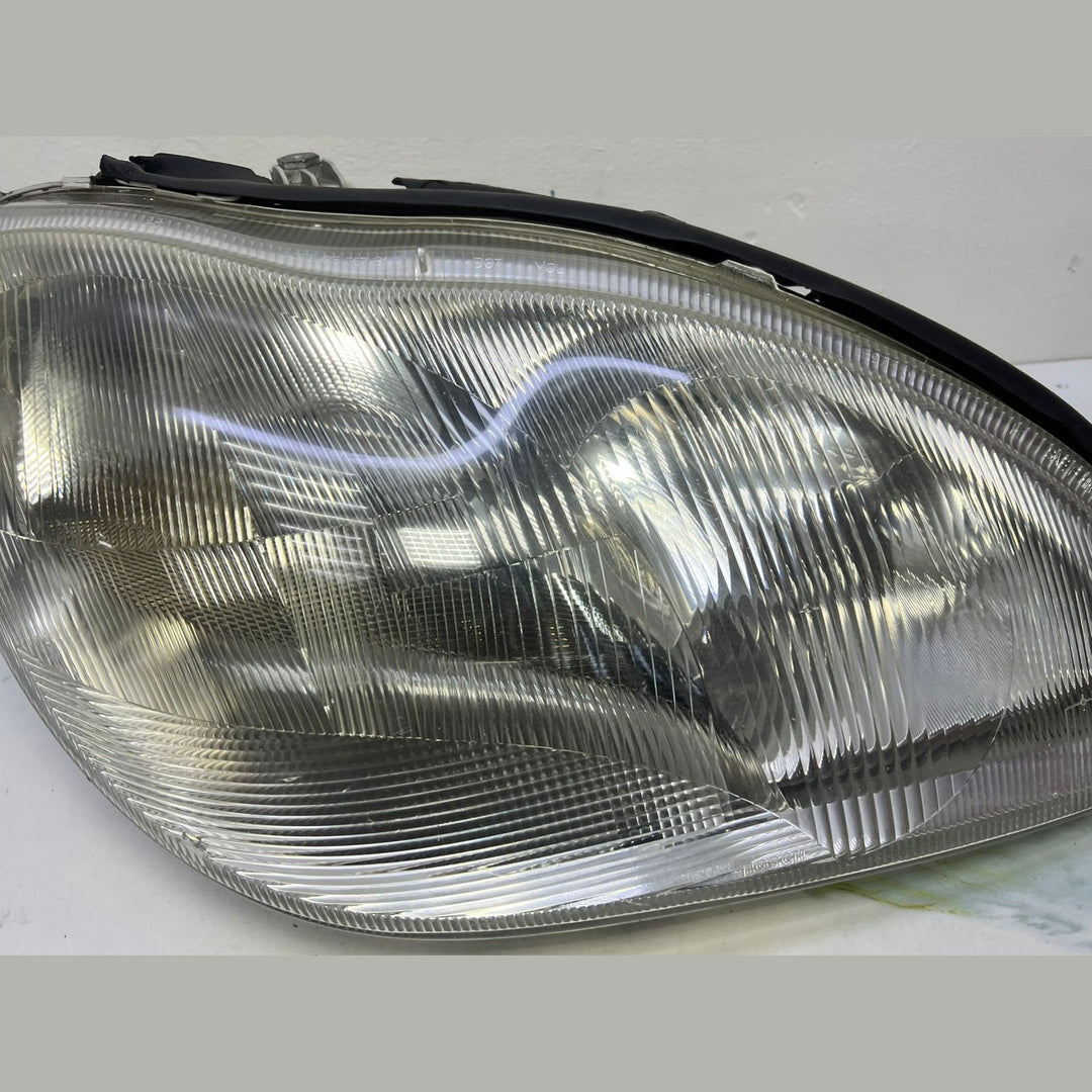 2000-2002 Mercedes W220 S-Class Front Right Side Head light Headlamp A220 8200661 OEM