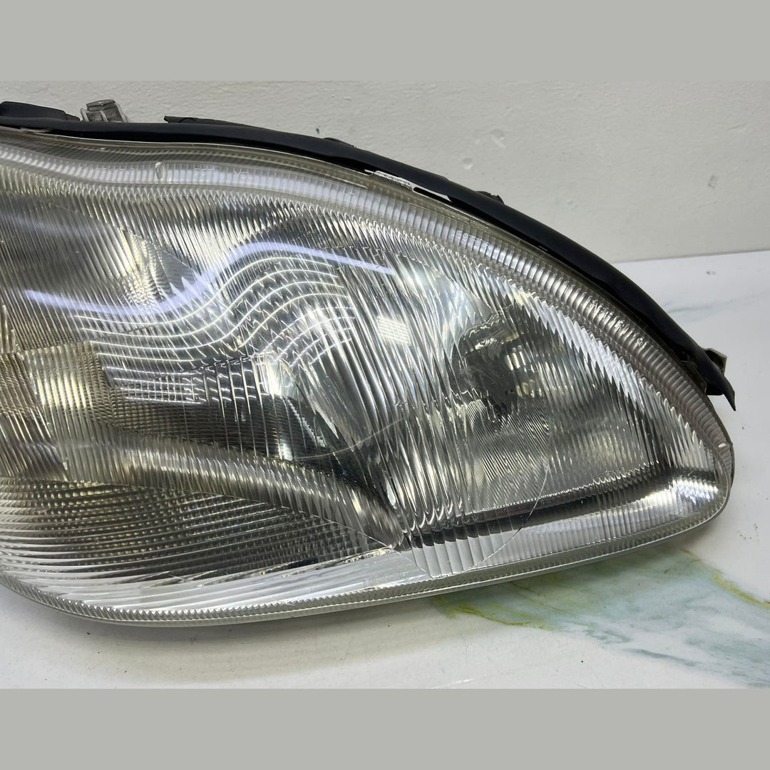 2000-2002 Mercedes W220 S-Class Front Right Side Head light Headlamp A220 8200661 OEM