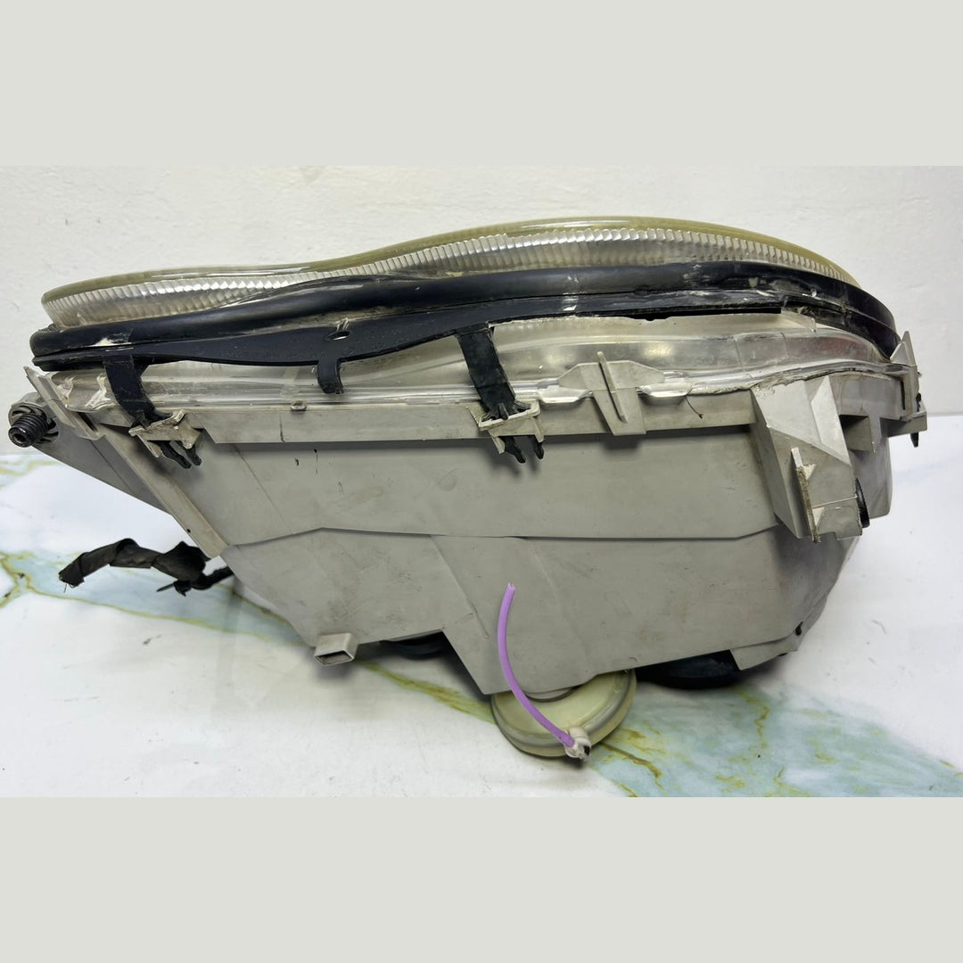 2001-02 Mercedes W203 C-Class Front Left Side Head light Headlamp A203 8200761