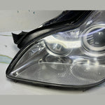 Bild in die Galerieansicht laden, 06-10 Mercedes W219 CLS-Class CLS350 Front Left Side Head light Headlamp OEM