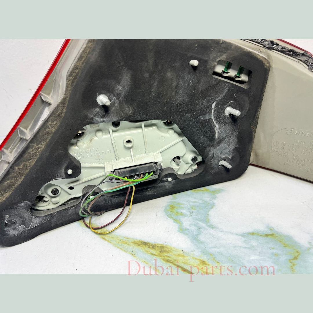 Mercedes-Bnez W219 CLS-Class Rear Left Side Tail Light Brake Stop Lamp A219 8200164 OEM